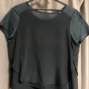 women's short sleeves